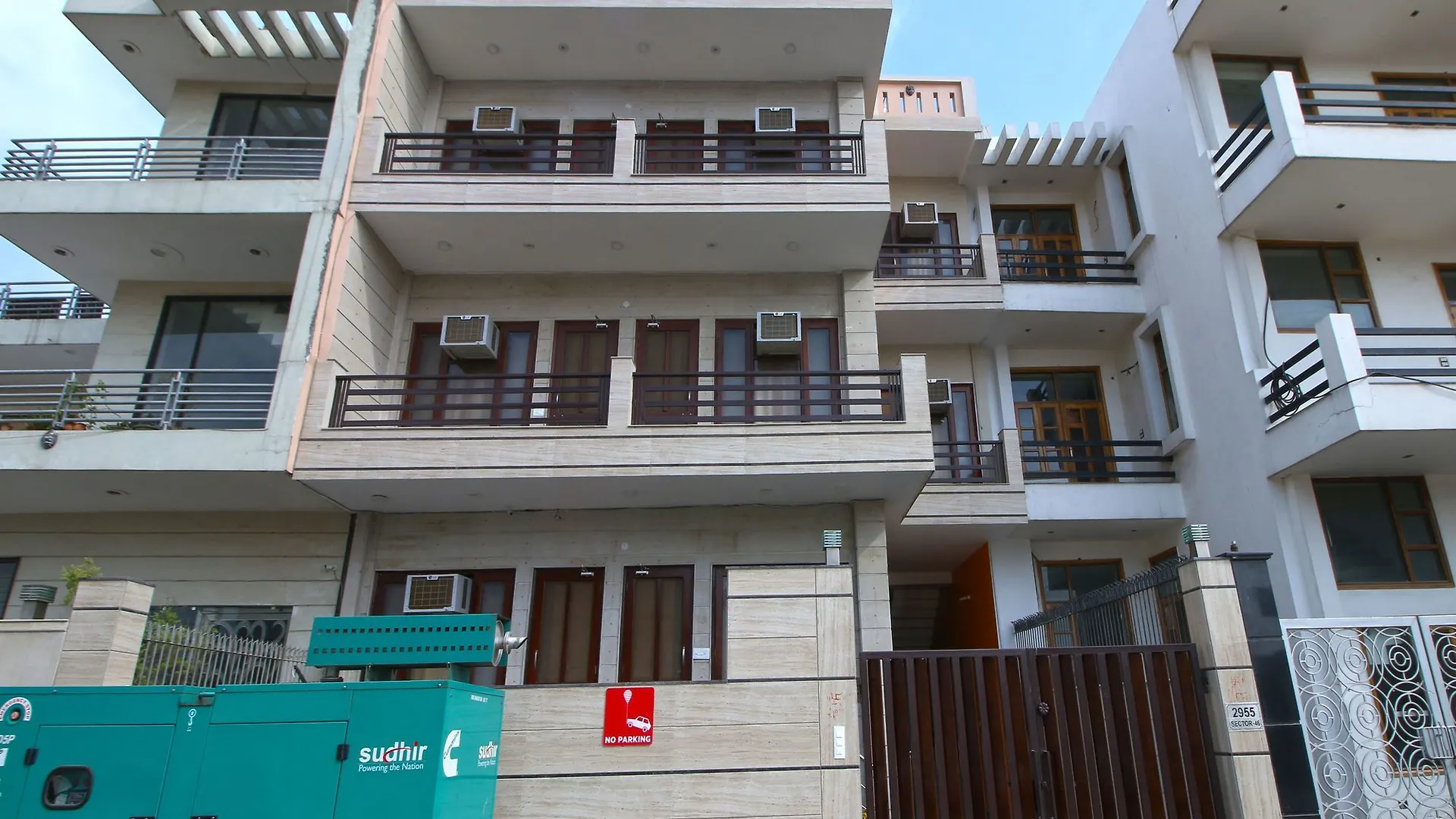 Oyo 4814 Vatika Residency 호텔 구르가온 3*,  인도